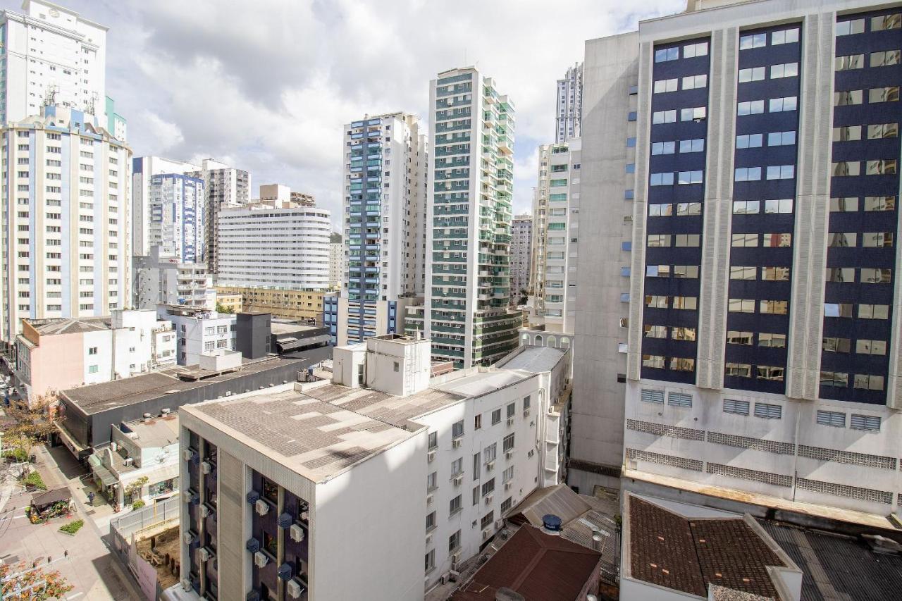CLR81 - Calçadão, 1 Dormitório Climatizado, 70 Metros da Areia da Praia, Garagem, Wi-Fi Balneário Camboriú Exterior foto